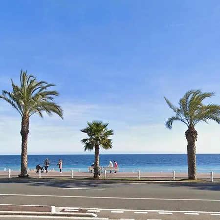 Nissa Bella Seafont / Promenade Des Appartement *